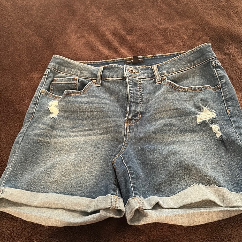 Women’s shorts
